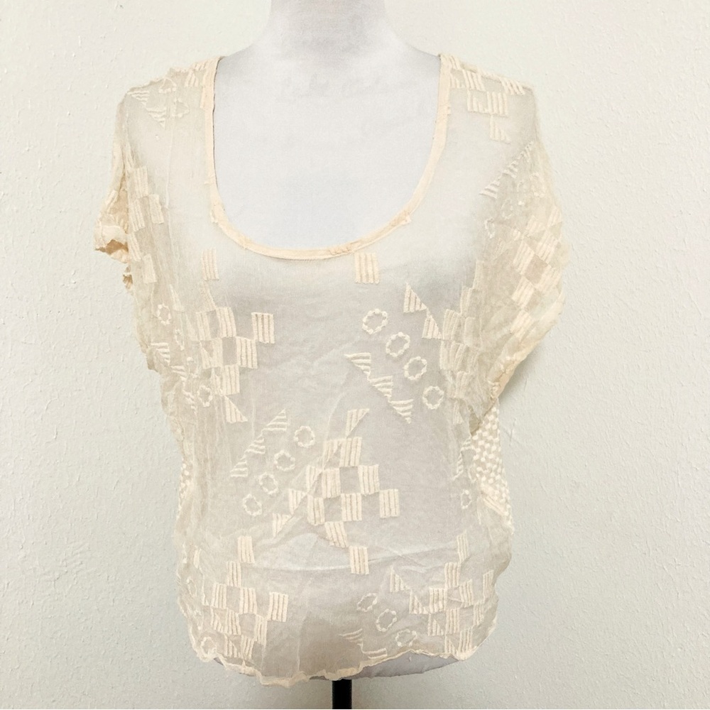 Women’s Size 4 Tt Collection Embroidered Pure Silk Sheer Top Cream Color